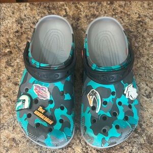 CROCS STAR WARS CAMO MENS 6 WOMENS 8
